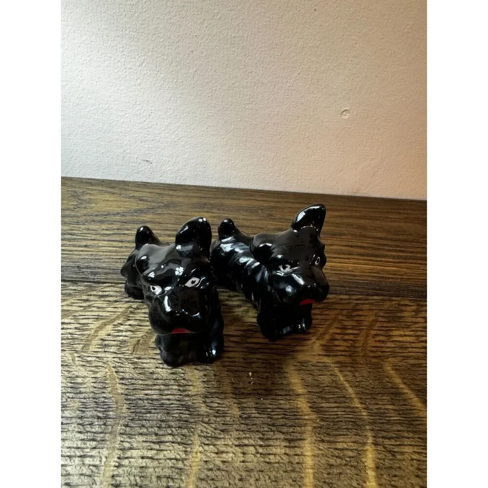 2 vintage ceramic scottie dogs, Scottish terriers